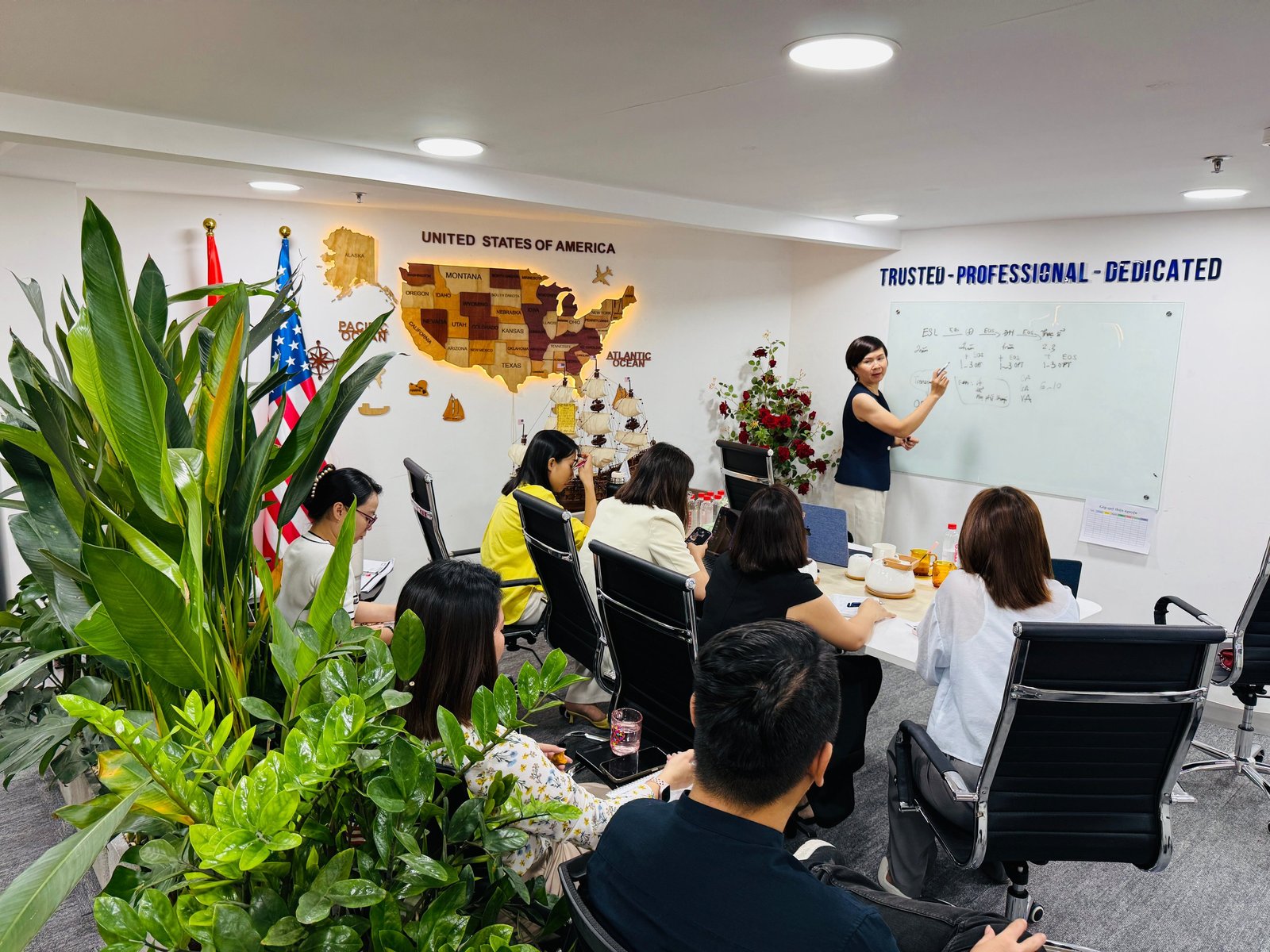 Du Học Cùng Con - U.S. Immigration & Education Services